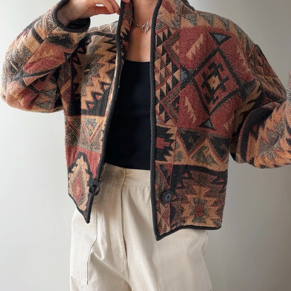 ‼️SOLD‼️ Vintage southwestern thick short tapestry jacket - Picture 2 of 6